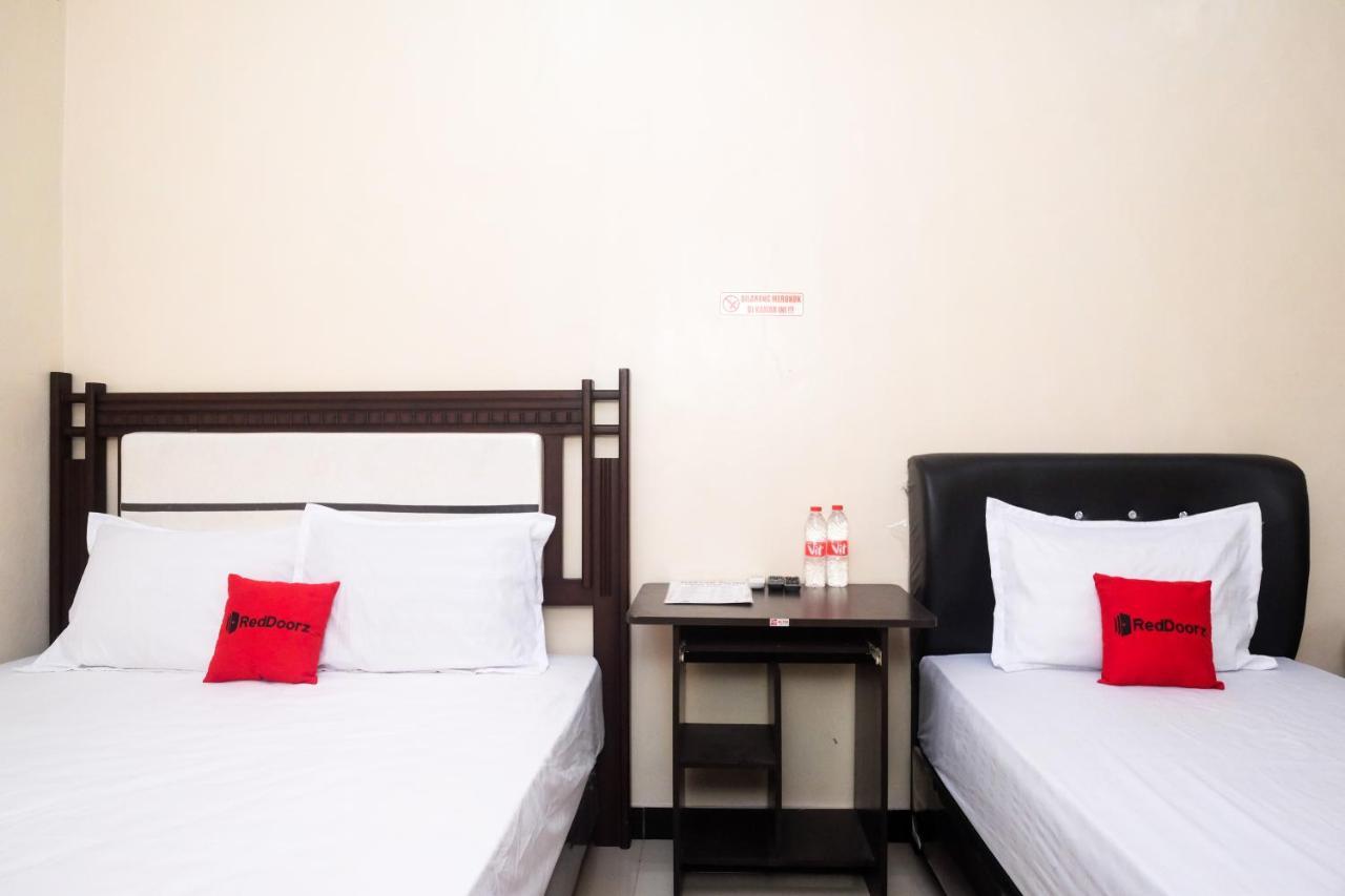 Reddoorz Syariah Near Flyover Palur Karanganyar  Bagian luar foto